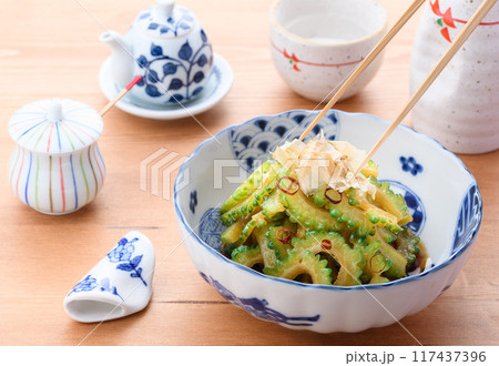 新鮮なゴーヤのおひたし 117437396