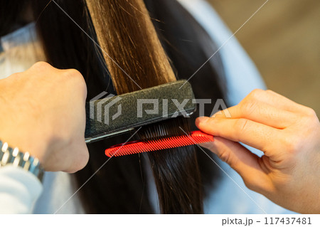 beauty parlor 117437481