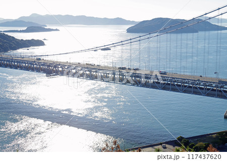 瀬戸大橋橋げたの景色 117437620