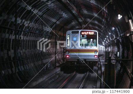 通勤電車 東京メトロ副都心線・有楽町線7000系 117441900