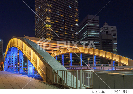 大阪 中之島の美しい夜景 堂島大橋ライトアップ 大阪 中之島の美しい夜景 堂島大橋ライトアップ 117441999