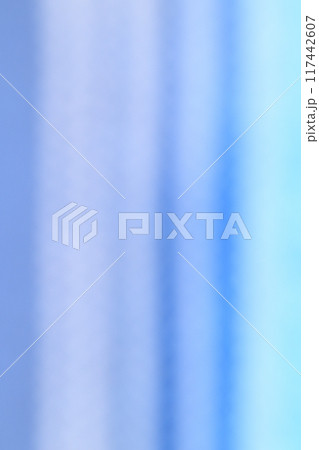 和紙の背景素材(ボケ味をもつ微かな縦縞模様) 和紙の背景素材(ボケ味をもつ微かな縦縞模様) 117442607