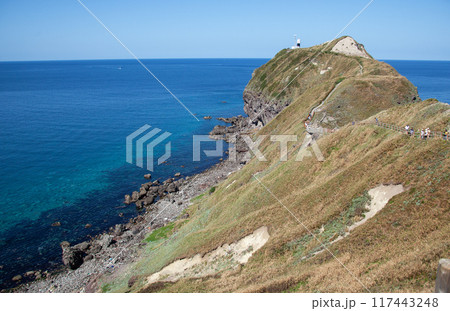 積丹半島|神威岬へ続く「チャレンカの小道」からの眺望、積丹ブルーに染まり絶景です 積丹半島|神威岬へ続く「チャレンカの小道」からの眺望、積丹ブルーに染まり絶景です 117443248