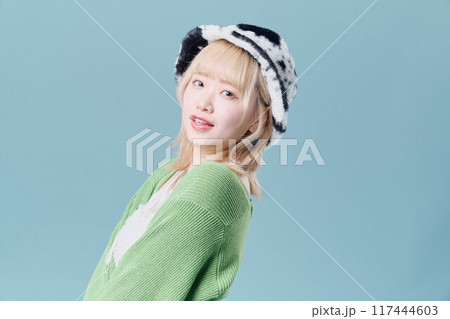 Y2Kファッションモデル 117444603