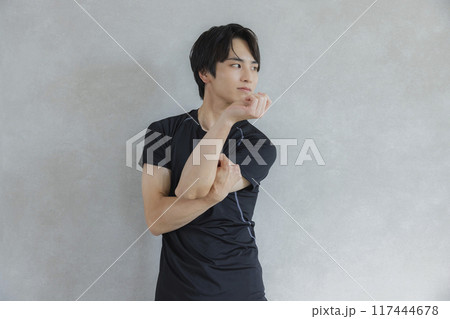 スポーツウェアを着た男性 スポーツウェアを着た男性 117444678