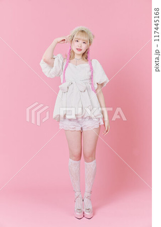 Y2Kファッションモデル 117445168