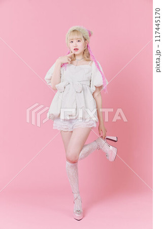 Y2Kファッションモデル 117445170