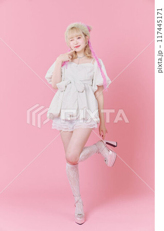 Y2Kファッションモデル 117445171