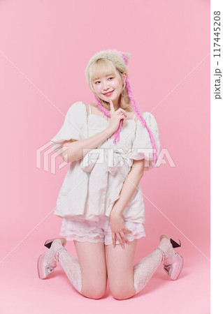 Y2Kファッションモデル 117445208