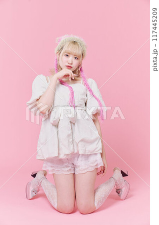 Y2Kファッションモデル 117445209