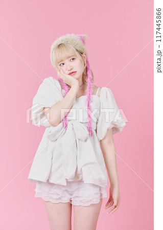 Y2Kファッションモデル 117445866