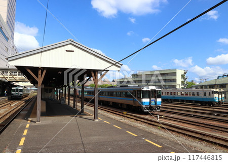 徳島運転所/徳島駅ホームにて(徳島県徳島市) 徳島運転所/徳島駅ホームにて(徳島県徳島市) 117446815