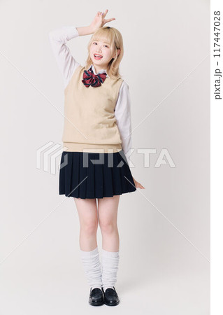 金髪の女子高生 金髪の女子高生 117447028