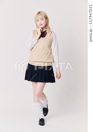 金髪の女子高生 金髪の女子高生 117447031