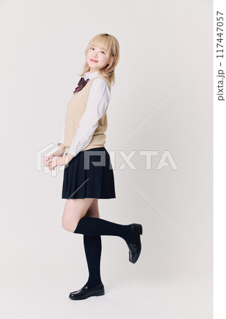 金髪の女子高生 金髪の女子高生 117447057