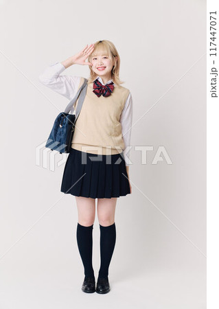金髪の女子高生 金髪の女子高生 117447071