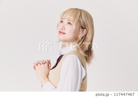 金髪の女子高生 117447467