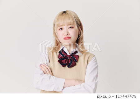 金髪の女子高生 117447479