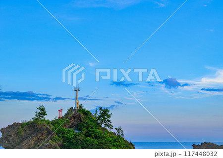 【弁天岩】夜明けの日本海【糸魚川市】 117448032