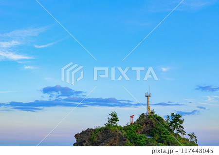 【弁天岩】夜明けの日本海【糸魚川市】 117448045