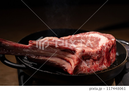 グリルパン 骨付き肉 グリルパン 骨付き肉 117448061