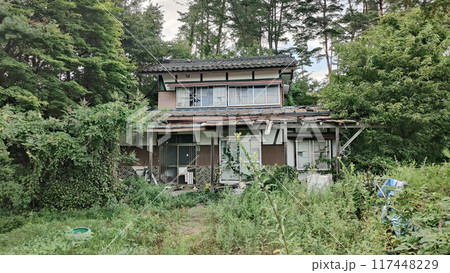 廃屋 空き家 廃墟 廃屋 空き家 廃墟 117448229