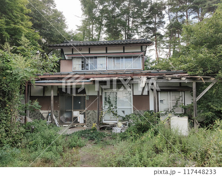 廃屋　空き家　廃墟 117448233