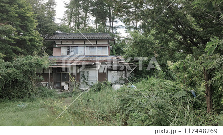 廃屋　空き家　廃墟 117448269
