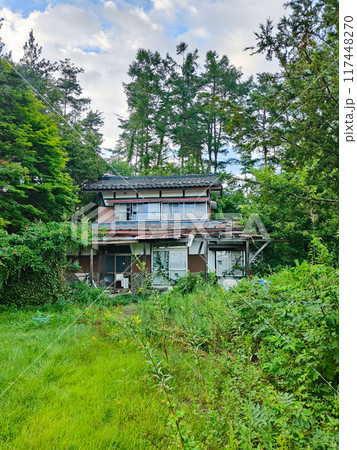 廃屋　空き家　廃墟 117448270