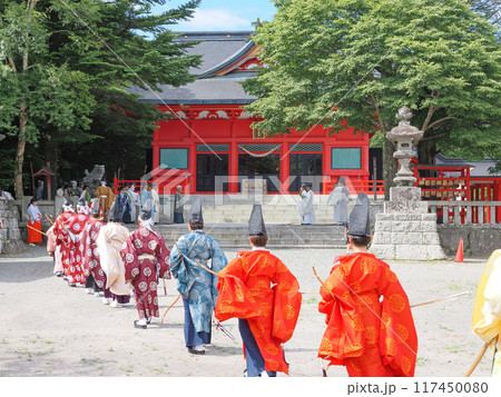 群馬・赤城神社 弓馬術礼法小笠原流 奉納弓術奉告祭 群馬・赤城神社 弓馬術礼法小笠原流 奉納弓術奉告祭 117450080