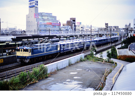 2006年 東海道線を走るEF651125快速ムーンライト高知・松山 2006年 東海道線を走るEF651125快速ムーンライト高知・松山 117450880