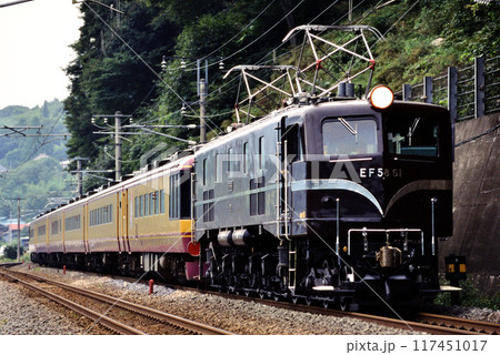 2006年　上越線を走るEF5861お座敷列車浪漫 117451017