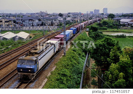 2006年 東海道線を走るEF200-16コンテナ貨物列車 2006年 東海道線を走るEF200-16コンテナ貨物列車 117451057