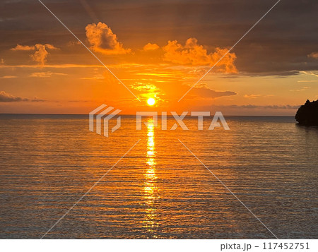 夕焼け 117452751