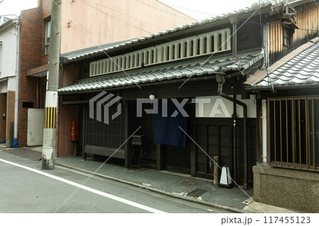 京町屋、京都の古い一軒屋、日本の和風建築、京都の木造建築 京町屋、京都の古い一軒屋、日本の和風建築、京都の木造建築 117455123