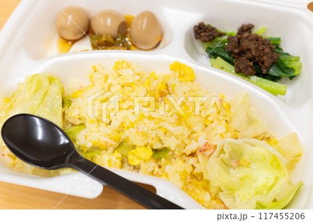 おいしいカニレタス炒飯のテイクアウト 117455206