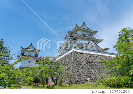 三重県伊賀市　初夏の伊賀上野城の天守閣 117461206
