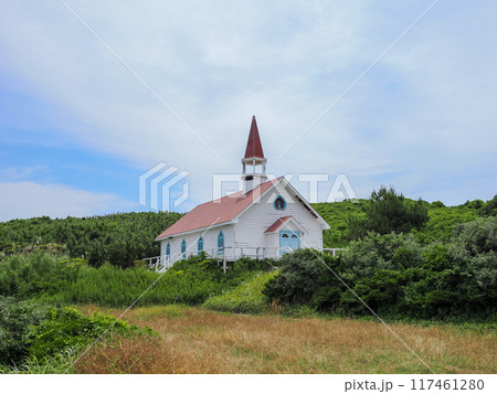 白い教会のある風景 白い教会のある風景 117461280