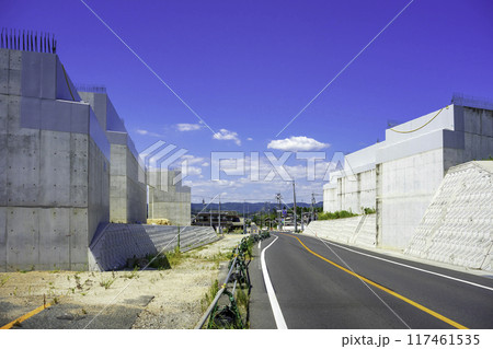 国道2号バイパス　玉島笠岡道路　六条院西高架土台　岡山県浅口市 117461535