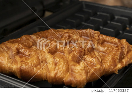 クロッフル 焼きたて ワッフルメーカー クロッフル 焼きたて ワッフルメーカー 117463327