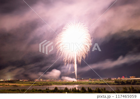 《新潟県》長岡花火大会・会場にて撮影 117465059
