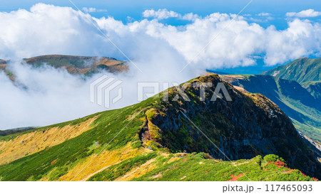 秋の鳥海山登山:外輪山コースからの眺め 秋の鳥海山登山:外輪山コースからの眺め 117465093
