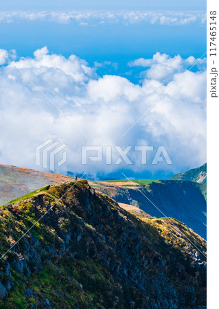 秋の鳥海山登山:外輪山コースからの眺め 秋の鳥海山登山:外輪山コースからの眺め 117465148