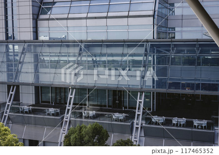 ゆりかもめからみる国際展示場駅付近の景色 117465352