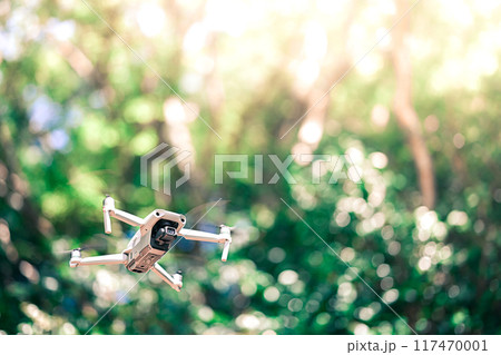 ドローンの操縦練習 ドローンの操縦練習 117470001