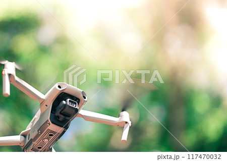 ドローンの操縦練習 ドローンの操縦練習 117470032