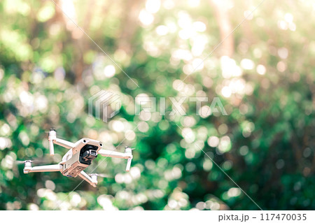 ドローンの操縦練習 ドローンの操縦練習 117470035