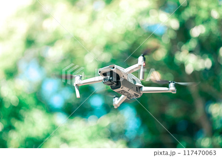 ドローンの操縦練習 ドローンの操縦練習 117470063
