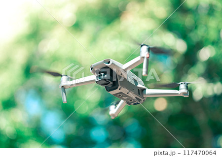 ドローンの操縦練習 117470064