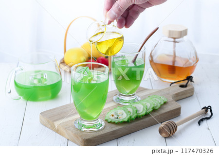 栄養たっぷり! ゴーヤジュース ( 野菜ジュース ) 栄養たっぷり! ゴーヤジュース ( 野菜ジュース ) 117470326
